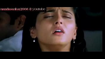 Anushka Oily Navel Show From Souryam XVIDEOS