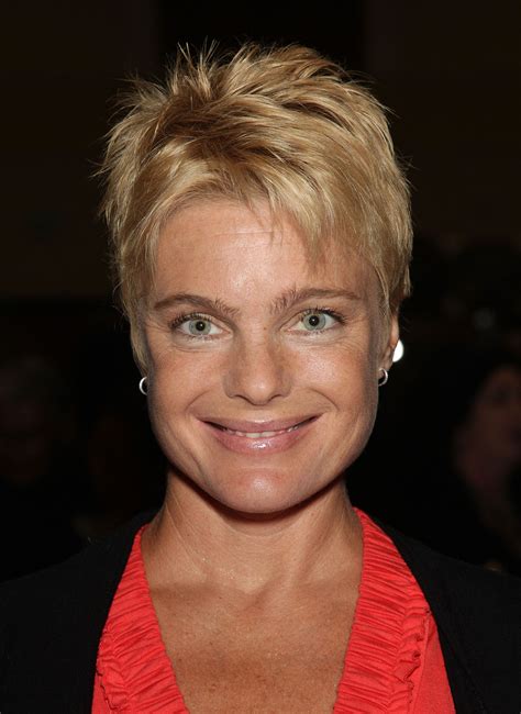 Erika Eleniak | Erika eleniak, Erika, Short hair styles