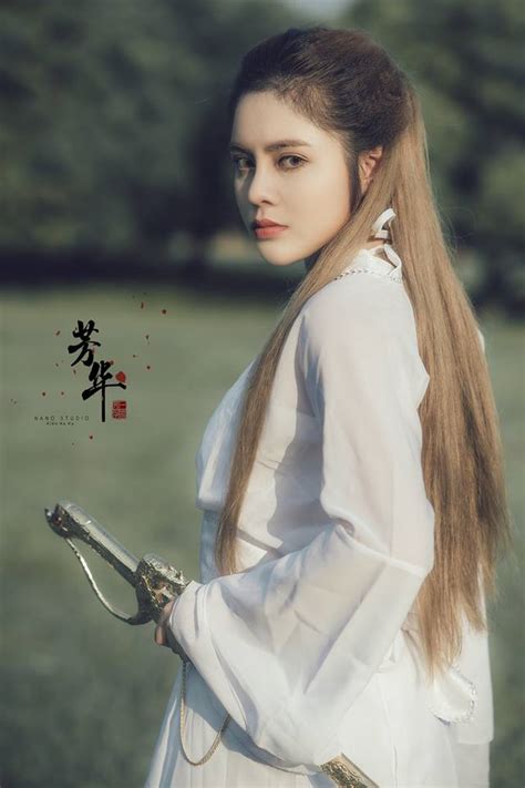 Hot girl thủ vai cô gái bị giết trong phim Mê cung là ai