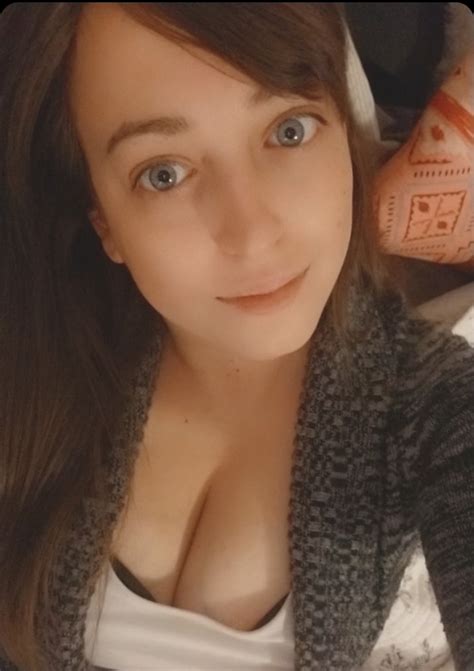 Hot Milf Fucktoy Whore Rachelle Loves To Be A Exposed Cunt