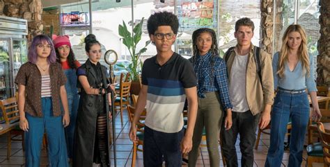 Marvel's Runaways Season 2 Ending, Explained | CBR