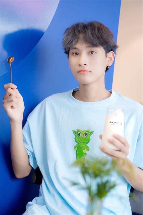 Hiểu hơn về hot boy X Vĩnh Phúc Điển trai như nam thần Hàn Quốc sở hữu body múi khiến chị