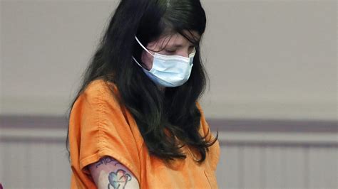 Judge gives Zanesville woman max sentence for torturing young children