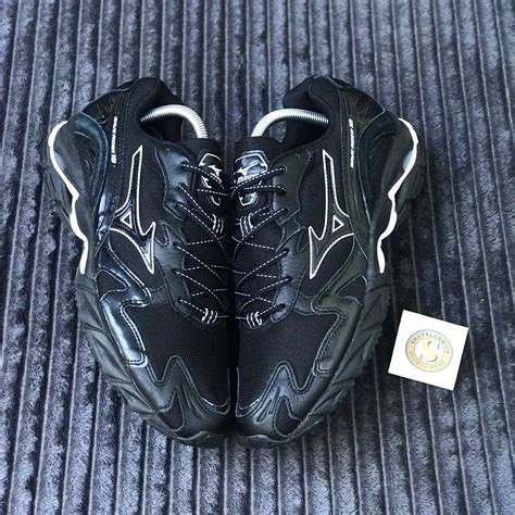 MIZUNO WAVE RIDER 10 on Carousell