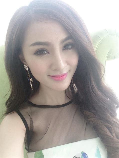 Hot Girl Kelly Nguy N H I H N V Tu I Tr N Ng N I