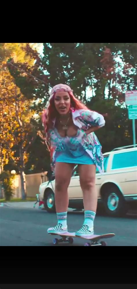 Doja Cat S Tits Scrolller