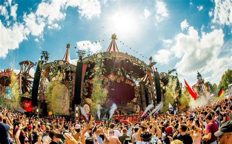 Tomorrowland 2018 Maakt Hosts Bekend