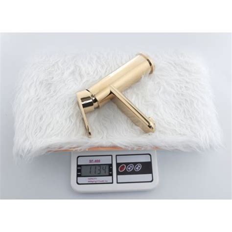 The Latest Simple Design Golden Finished Brass Cold And Hot Sink Faucet With Single Lever