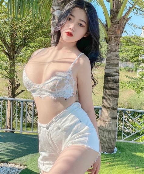 Bỏng mắt với 678 Ảnh gái xinh vú to mặc bikini sexy và gợi cảm mới nhất 2024