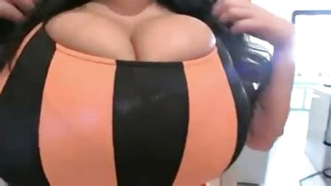 Milf Gets Her Massive Tits Out Porn300