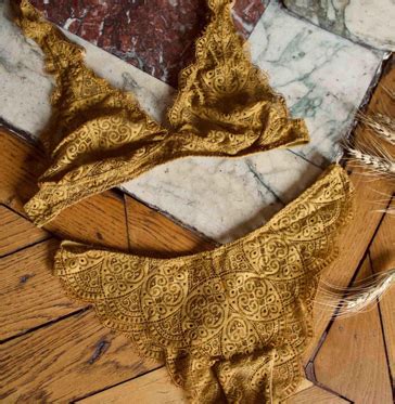 Lingerie sous vêtement de marque et maillots de bain féminin sur Suisses