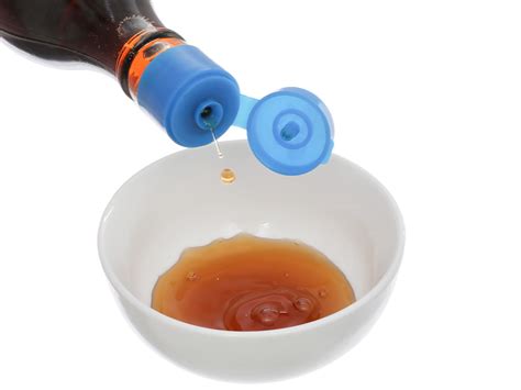 Nước mắm cá cơm Thuận Phát 20 độ đạm chai 490ml