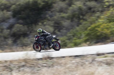 Prova Kawasaki Z SE La Prova Della Nuova Naked A Come Va Pregi E Difetti VIDEO E GALLERY