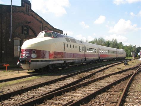 Der VT 18.16.03 stand ausgestellt in Chemnitz-Hilberdorf - Bahnbilder.de