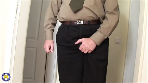 Vidéos porno gratuites Une Femme Mature Se Fait Lécher La Chatte xHamster