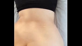 Me Follo A MILF Nalgona Y Chichona En El Cuarto De Su Esposo XNXX