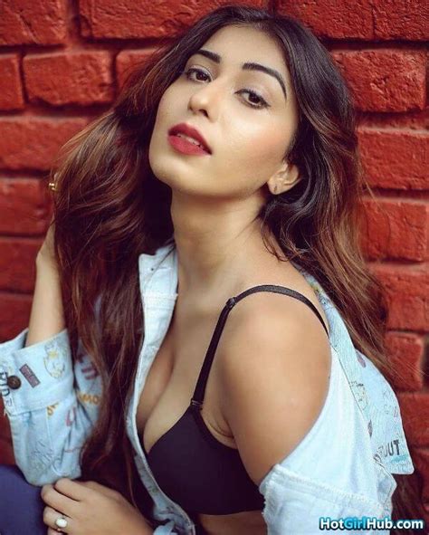 Hot Desi Indian Girls With Big Tits Photos