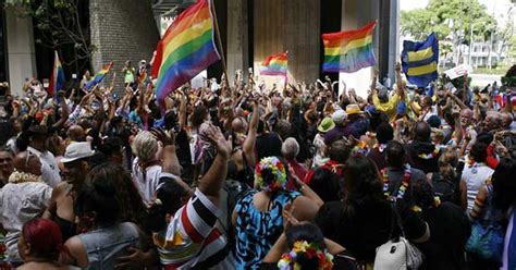 G Havaí aprova projeto de lei sobre casamento gay nos EUA notícias em Mundo