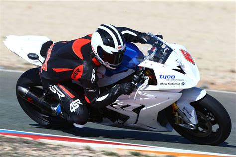 Guy Martin Y William Dunlop Prueban Su Nueva BMW S1000RR En El Circuito