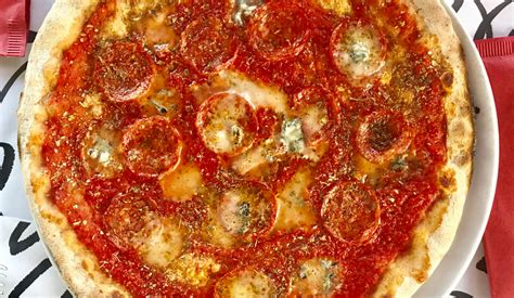 Five ideas for finding unforgettable pizza - Postcard Jar Blog