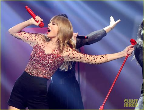 Full Sized Photo of taylor swift reveals full red taylors version ...