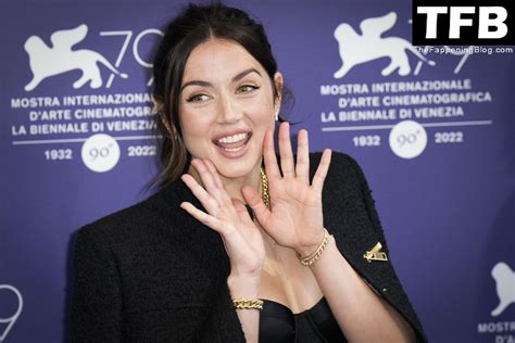 Ana De Armas Poses At A Photocall For Blonde In Venice Photos Pinayflixx Mega Leaks