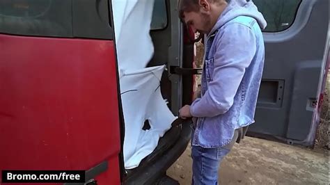 Tony Gets In The Van Undresses Majk Before Get Him On His Knees To Drill His Ass Bromo Xxx