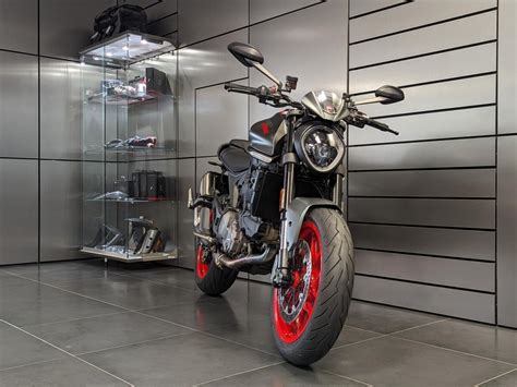 Купить б у Ducati Monster инжектор передач в Москве серый naked bike года на Авто ру