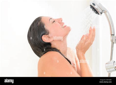 Beautiful Brunette Woman Taking Shower Hi Res Stock Photography And Images Alamy