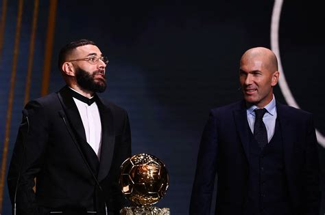 Cest Une Fierté Le Français Karim Benzema Sacré Ballon Dor 2022