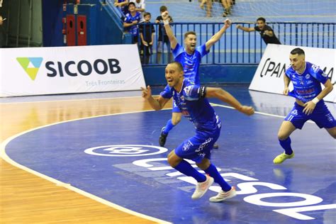 Hoje Foz Cataratas Futsal Enfrenta O Esporte Futuro No Caldeir O