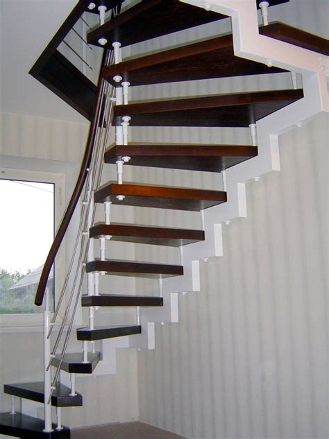 Косоуры для лестниц центральные из профильной трубы