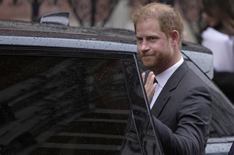 Prince Harry bursts out at Buckingham Palace for this