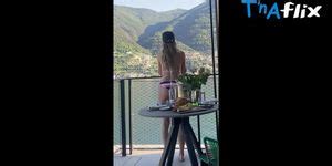 Heidi Klum Butt Breasts Scene In Heidi Klum Sizzles In Sexy Bikini On Vacation With Hubby