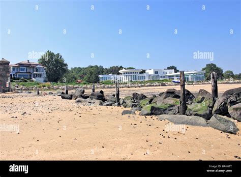 Waterfront Mansions Sands Point Long Island Ny Stock Photo Alamy