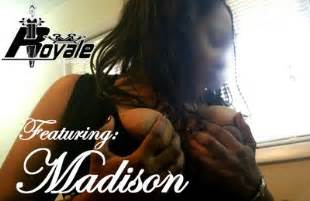 Royale Entertainment Studios Madisin BBW Quickie