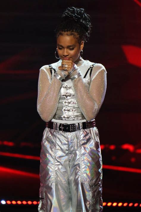 Agt Did Simon Cowells Golden Buzzer Sara James Advance To Finals