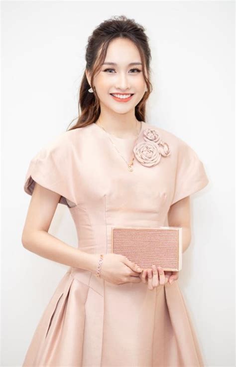 I M Qua Nh Ng Hoa Kh I Hot Boy Hot Girl C A H Kinh T Qu C D N B O D N Tr