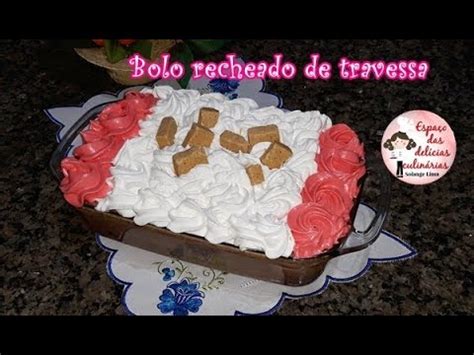 Bolo recheado de travessa doce de leite paçoquinhas e marshmallow