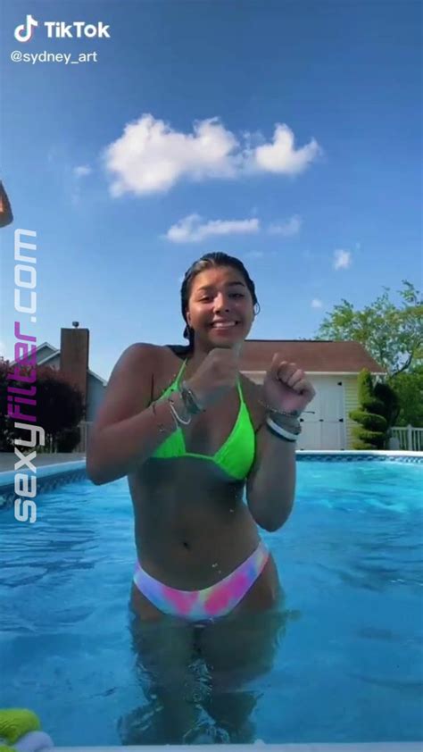 Sexy Sydney Morgan In Bikini In The Swimming Pool Sexyfilter