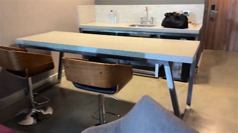 Mistake With Hotel Room Ends In Anal Threesome