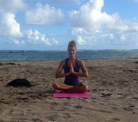 Hot Sexy Bonnie Bernstein Bikini Pics