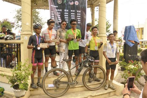 PIA - Gov Aris MTB Race 2023 shows strong bikers all over Bohol