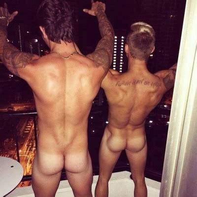 Horny College Guys Getting Off Livecamjocks Tumbex