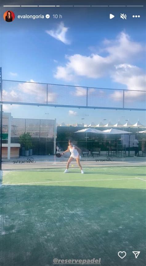 PHOTO Eva Longoria canon en bikini blanc elle dévoile son ventre musclé Gala