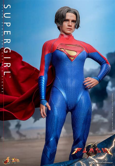 Supergirl Lands At Hot Toys With New Scale Figure For The Flash