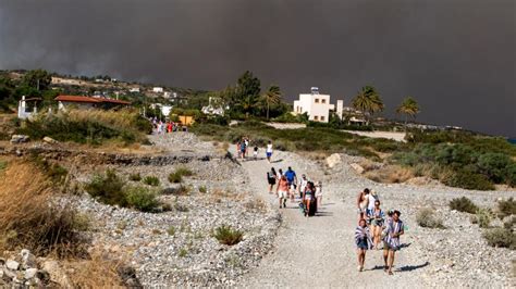 Rhodes Forest Fires Tourists Flee In Largest Ever Evacuation In Greece