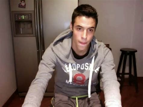 NOVINHO MEXICANO DOTADÃO Porno Gay Online Caiu na Net Vídeos Gay Vídeos Amadores Porno