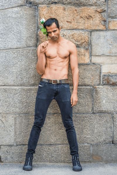 8 imágenes fotos de stock objetos en 3D y vectores sobre American indian man naked gay