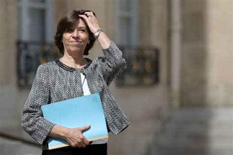 Magnifique la réponse lunaire de la ministre Catherine Colonna à